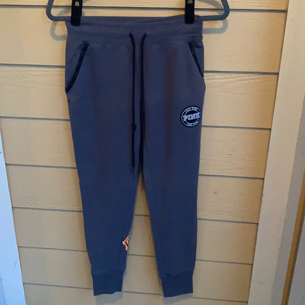 Victoria Secret Pink women’s gray jogger sweatpants, size xs. Like new w/o tags.